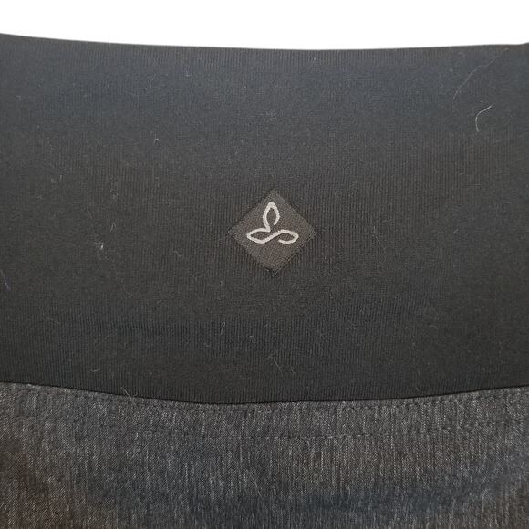 Prana Women's Summit Yoga Pants Gray Black Capri Activewear Pockets Size Medium - Picture 5 of 6